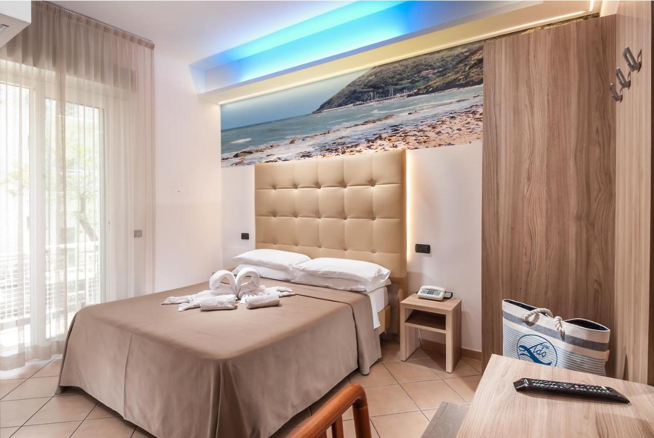 Hotel Lido カットーリカ エクステリア 写真