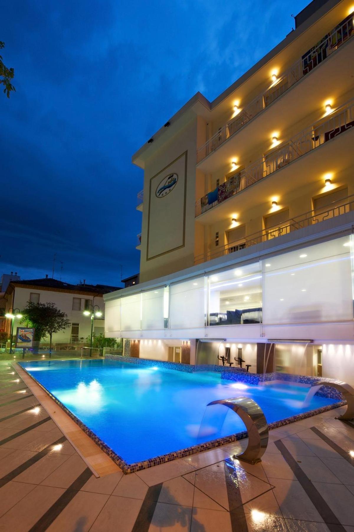 Hotel Lido カットーリカ エクステリア 写真