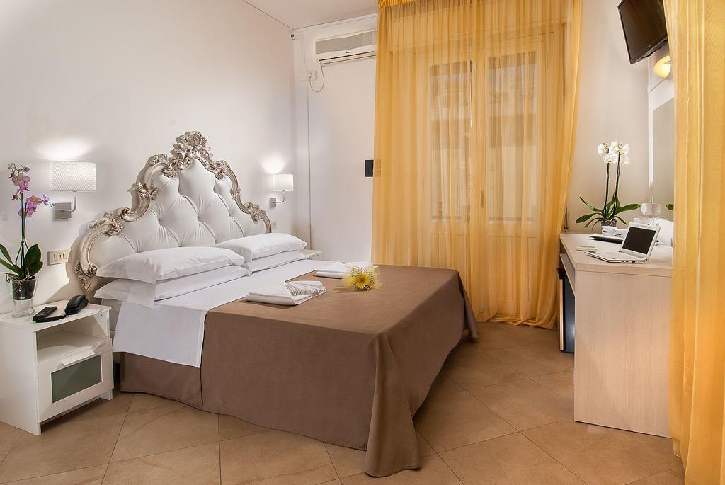 Hotel Lido カットーリカ 部屋 写真